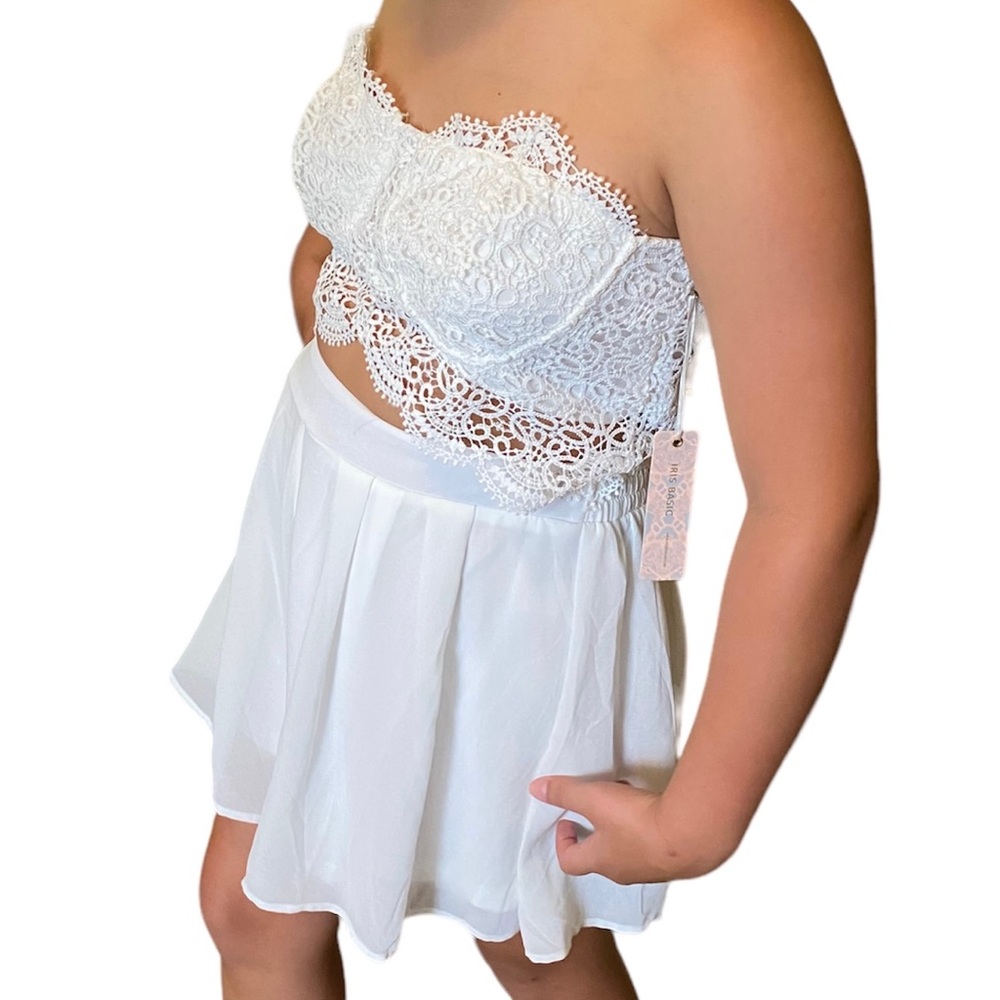 NWT Iris Basic Romper Shorts Open Midriff Large